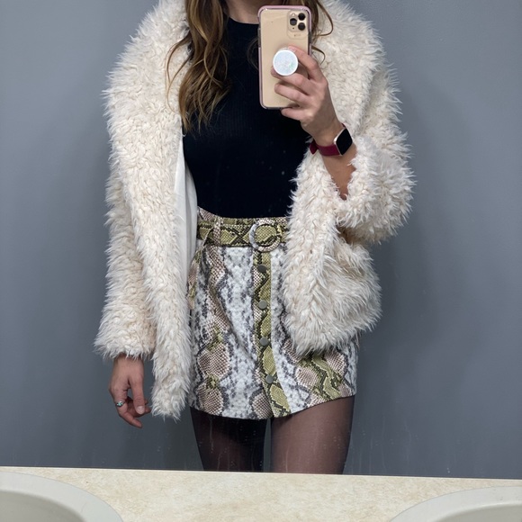 • ©hrissy's ©loset • - Picture 3 of 11